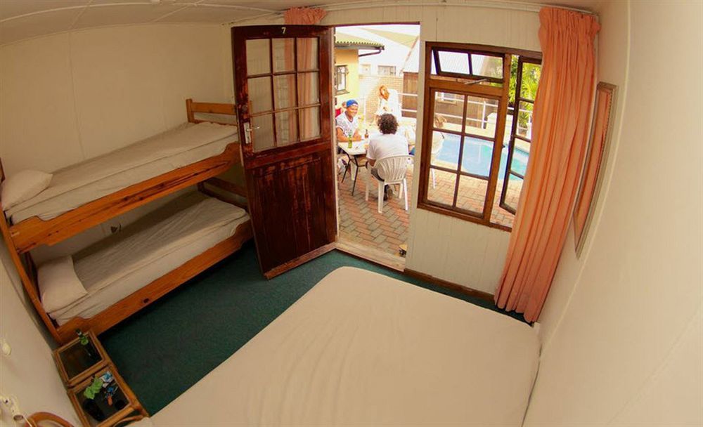 Jeffreys Bay Backpackers Hostel Bagian luar foto